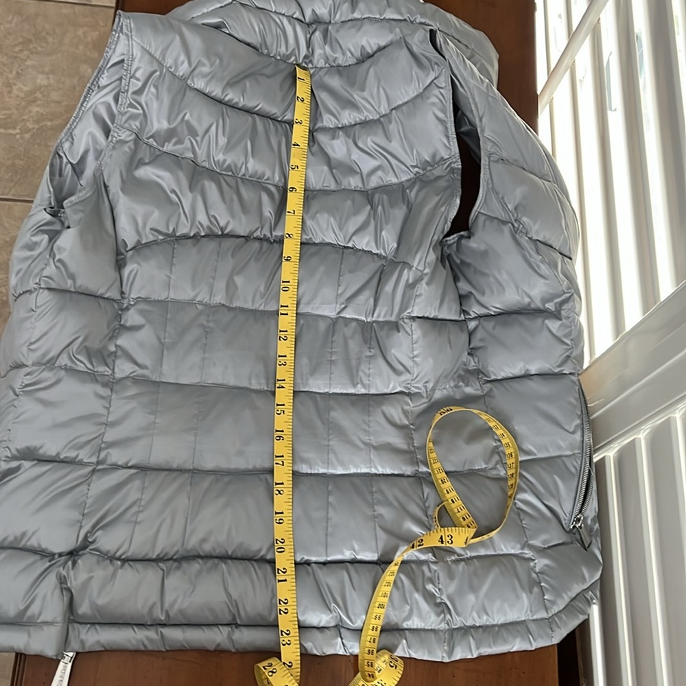 Calvin Klein Puffer Jacket size small - Picture 6 of 7